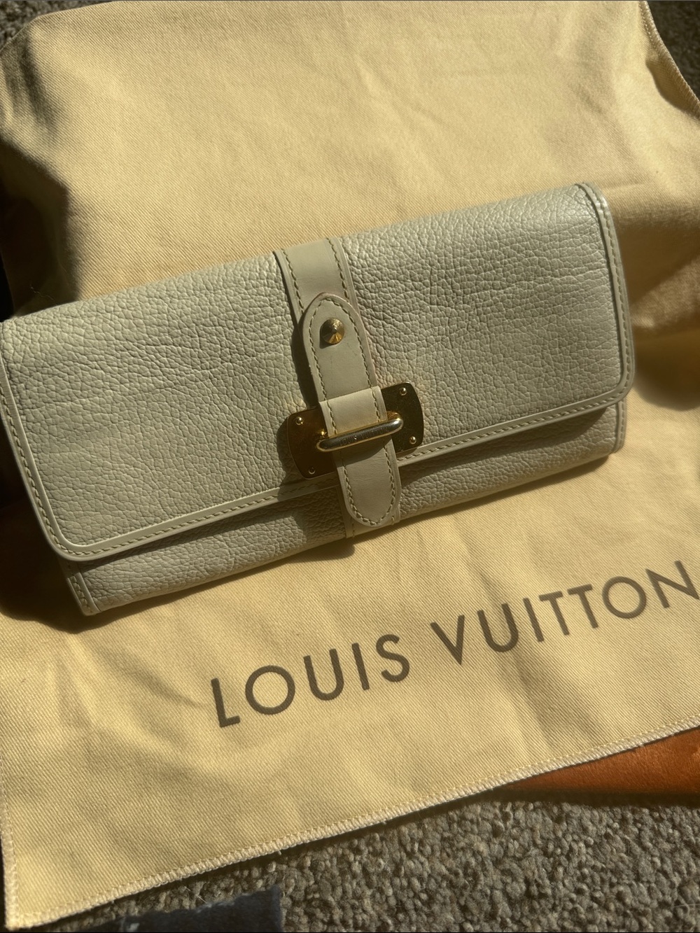 Louis Vuitton Cream Pebbled Leather Wallet with Gold Tone Hardware
